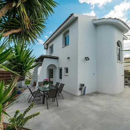 Golden Sands Paralimni